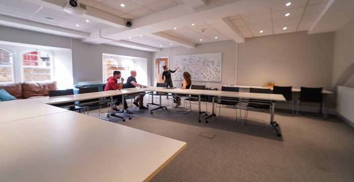 16 Oakfield Road, Clifton - Image 4