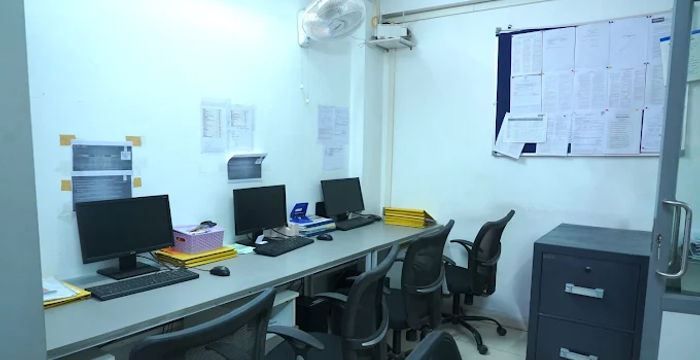 College Road Shrimalivas, Laxman Pura Ratlam - Image 3