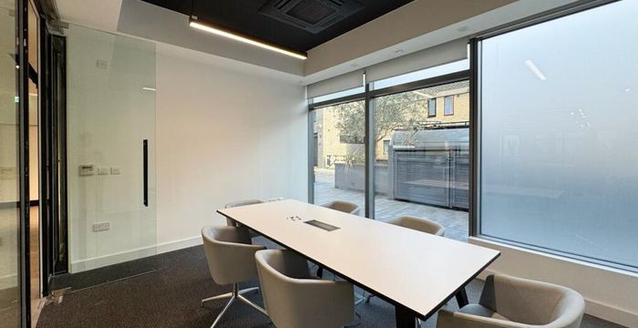 5 Rochester Mews, London - Image 3