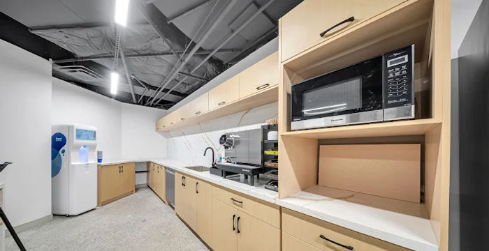 225 East Beaver Creek Road, Richmond Hill - Image 5