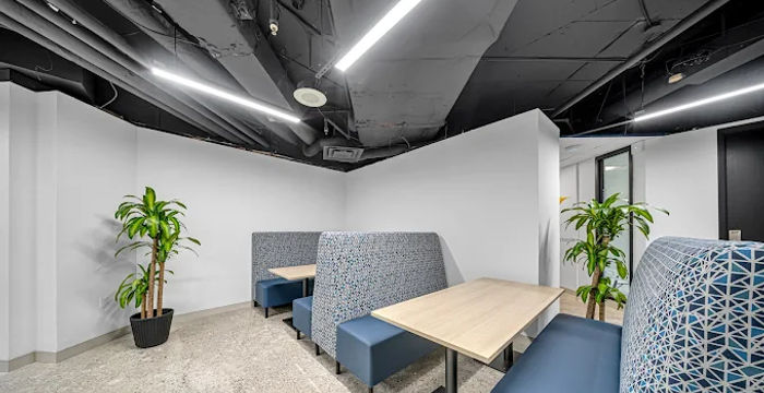 225 East Beaver Creek Road, Richmond Hill - Image 2