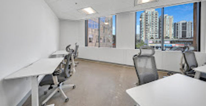 225 East Beaver Creek Road, Richmond Hill - Image 4