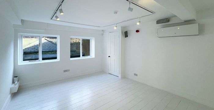 19 Greek Street, Soho - Image 2