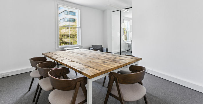 7 Lyric Square, London - Image 4