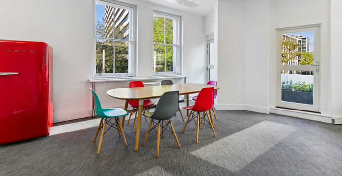 7 Lyric Square, London - Image 2