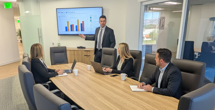 21300 Victory Boulevard, Woodland Hills - Image 2