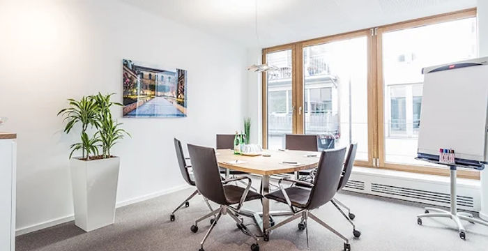 Maximilianstrasse 2, Munich - Image 2