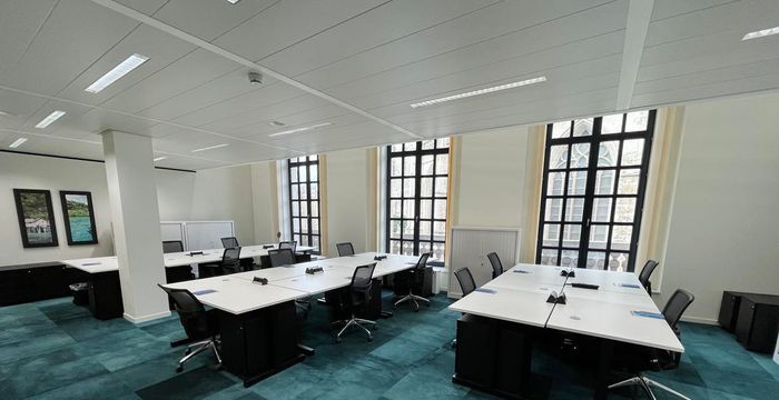 56 Rue Des Colonies, Bruxelles - Image 2