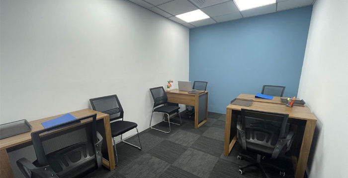 Corniche Street, Sharjah - Image 2