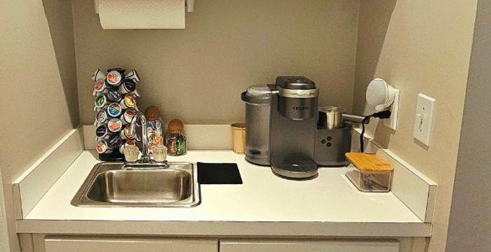 1404 Bombay Lane, Roswell - Image 3