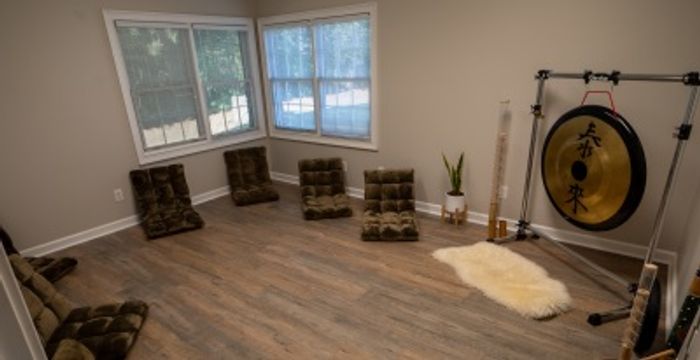 1404 Bombay Lane, Roswell - Image 4