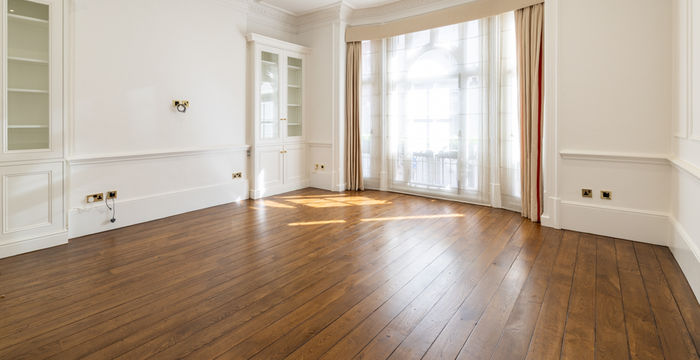 17 Queen Street, Greater London - Image 2