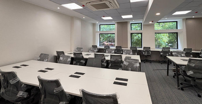 8 Community Center, New Delhi - Image 4