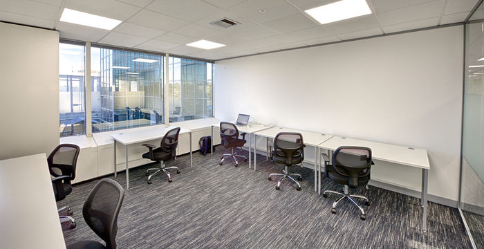 Bull Hill, Surrey - Image 3