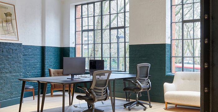 161 Rosebery Avenue, Greater London - Image 2