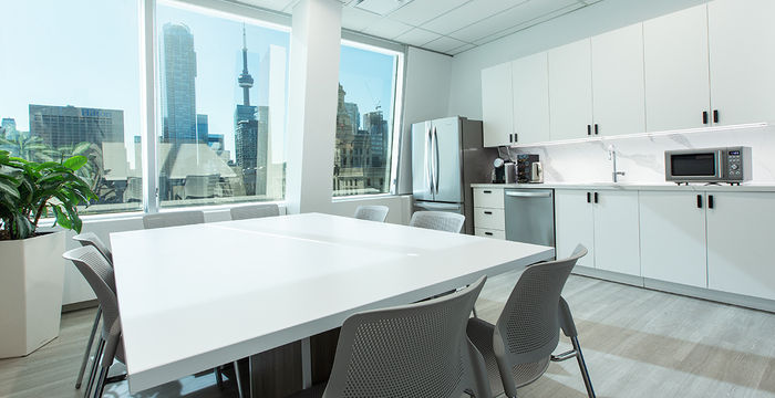 375 University Avenue, Toronto - Image 2