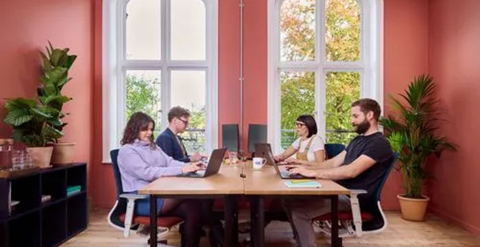 5-7 Cathedral Walk, Gloucester - Image 5