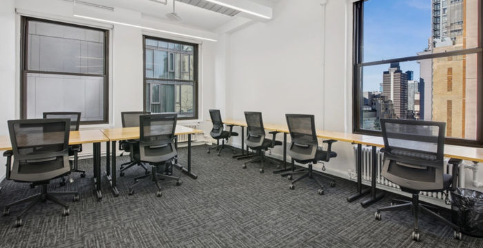 200 West 41st Street 200 West 41st Street, New York - Image 2
