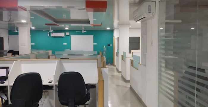 Mahatma Gandhi Rd Padma Junction Kacheripady, Kochi Ernakulam - Image 3