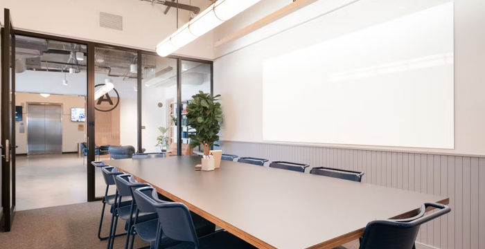 801 Barton Springs, Austin - Image 4