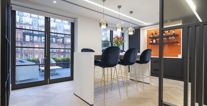 24 Grosvenor Street, Greater London - Image 2