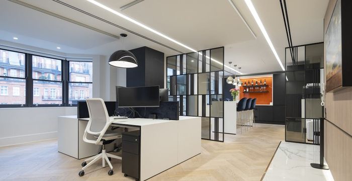 24 Grosvenor Street, Greater London - Image 3