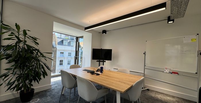 77 Charlotte Street, Greater London - Image 4