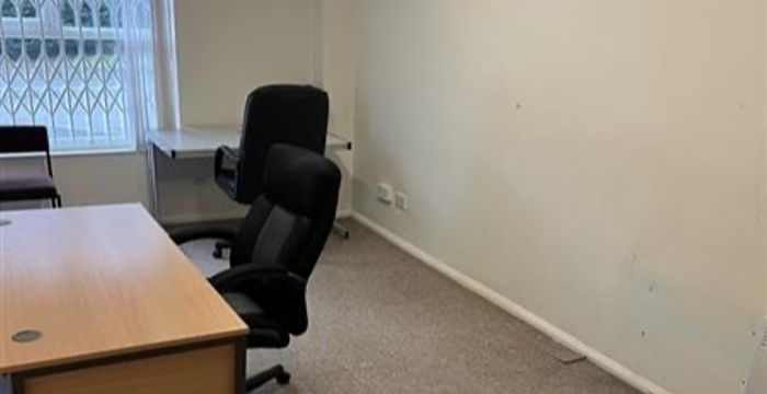 Faraday Rd, Newbury - Image 2