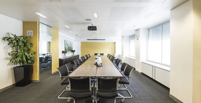 33 Cavendish Square, London - Image 2