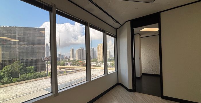 1001 West Loop South, Galleria / West 610 Loop Houston - Image 2