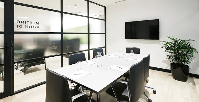 Emirates House - Image 2