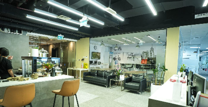 Single Business Tower - Business Bay, Dubai - Image 2