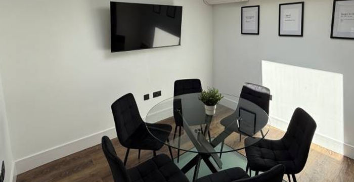 29 Marketplace, Kingston Upon Thames - Image 3
