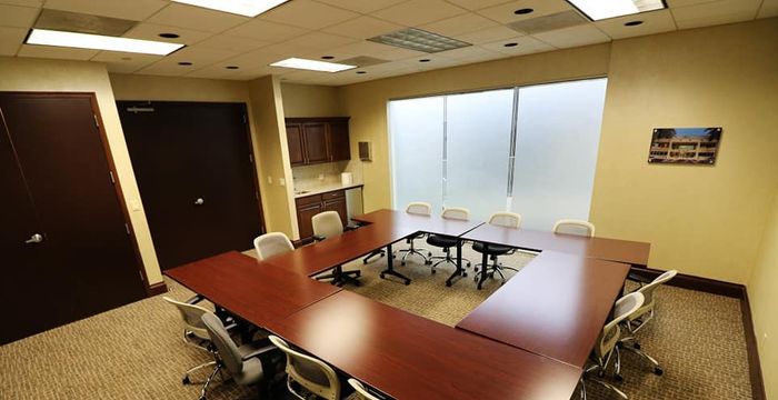 Lakeshore Business Center Lakeshore Business Center - Image 2