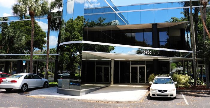 Lakeshore Business Center - Image 4