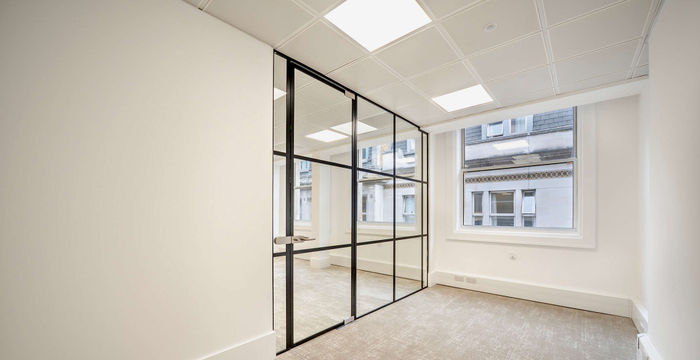 13 Saint Swithin's Lane, Greater London - Image 4