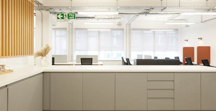 345 Oxford St, London - Image 3