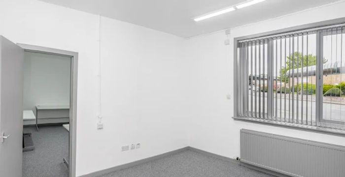 14–18 E Shaw Street, Kilmarnock - Image 2