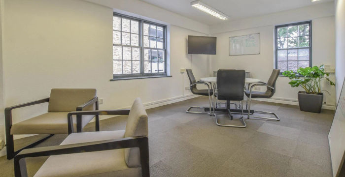 4 Post Office Walk, Hertfordshire - Image 3