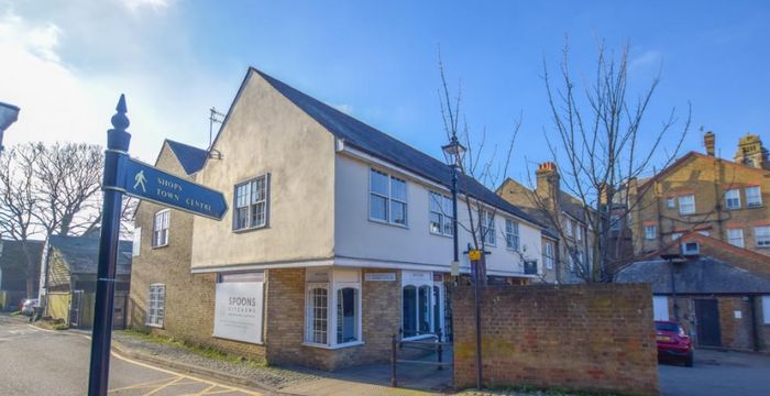 4 Fore Street, Hertfordshire - Image 5