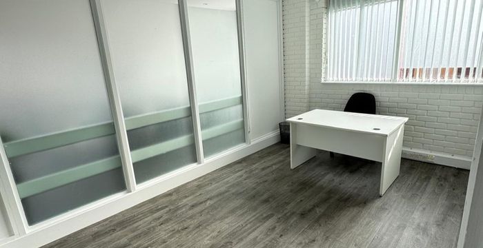 Uxbridge House - Image 2