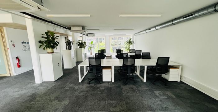77 Rue Jean Bleuzen, Vanves - Image 3
