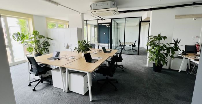 77 Rue Jean Bleuzen, Vanves - Image 2