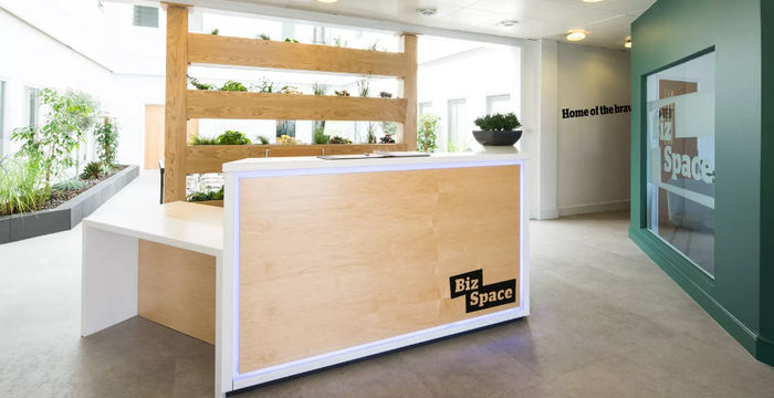 8 Lombard Road, London - Image 4