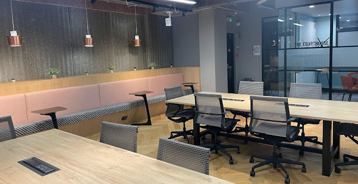 4 Crown Place, London - Image 4