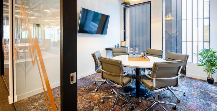 30 Dukes Place, London - Image 4