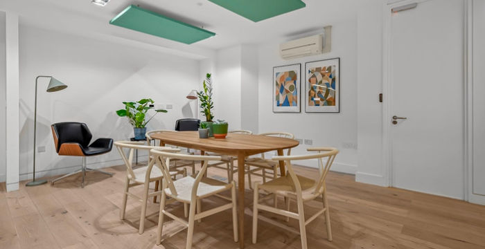 6 Brownlow Mews Bloomsbury, London - Image 3