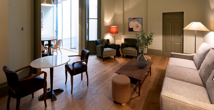 22 Grosvenor Gardens Mews, London - Image 2
