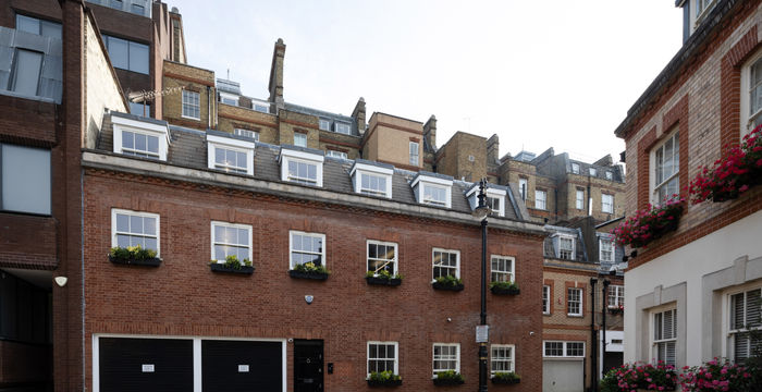 22 Grosvenor Gardens Mews, London - Image 3