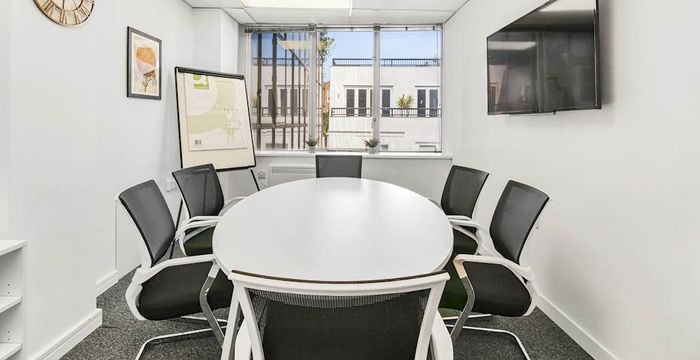 easyHub Chelsea - Image 4